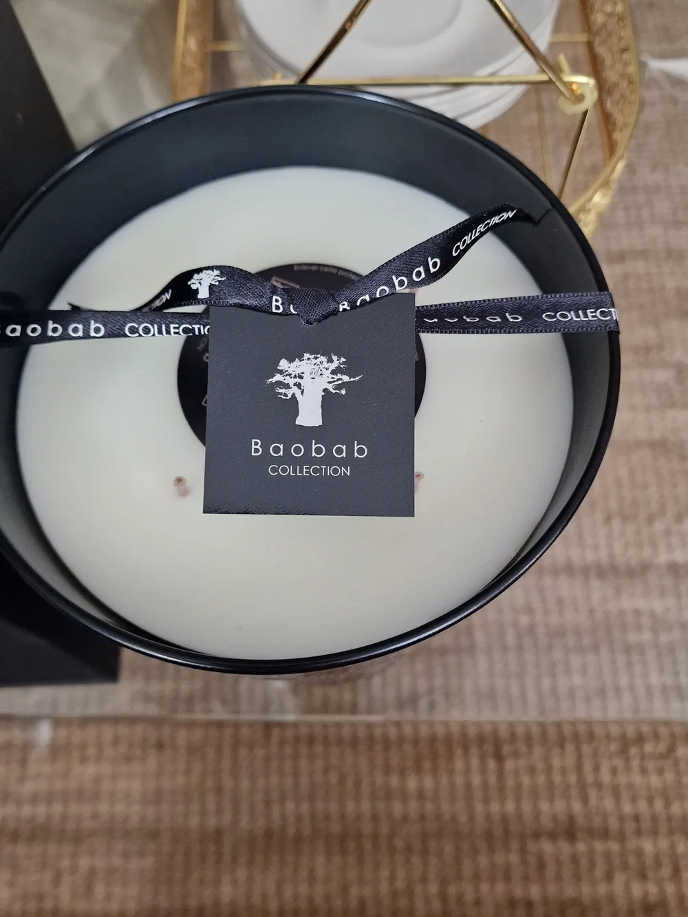 Baobab  . Les Prestigieuses SCENTED CANDLE LES PRESTIGIEUSES ENCRE. MAX 16